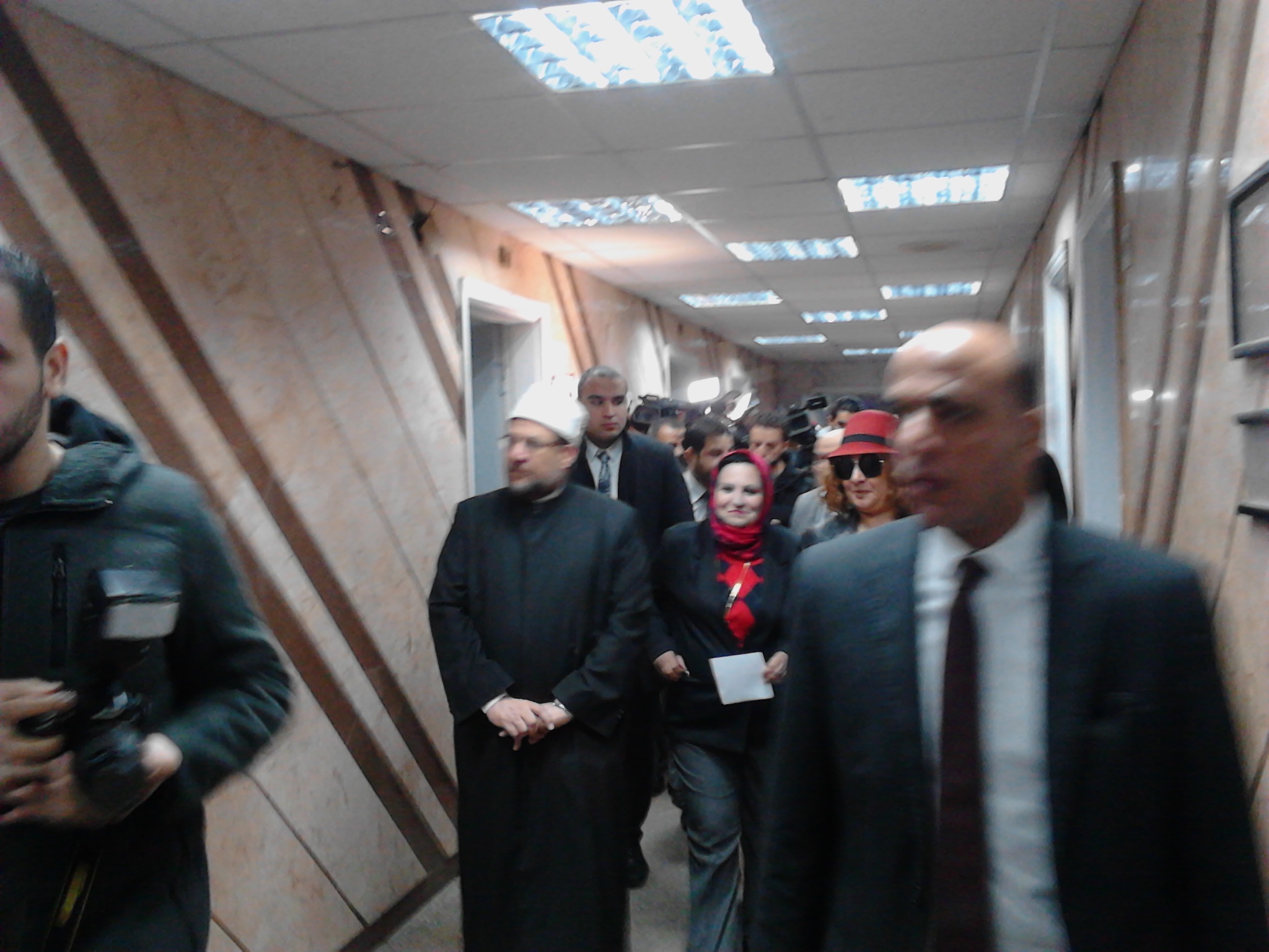 الدكتور محمد مختار جمعة وزير الاوقاف أثناء زيارته لمستشفى الدعاة (1)