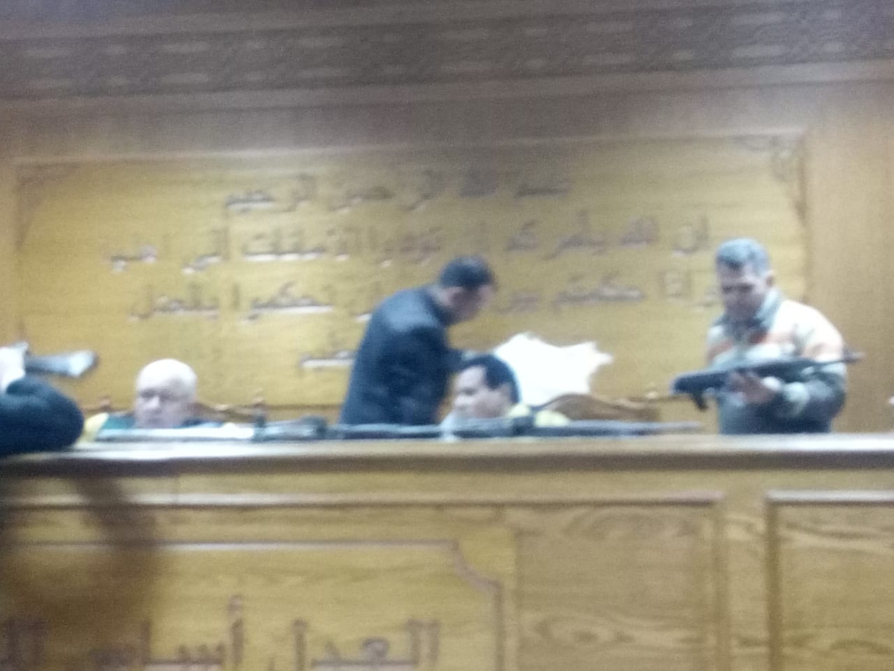 هيئة المحكمة برئاسة المستشار محمد سعيد الشربينى تفض احراز العائدون من ليبيا (5)