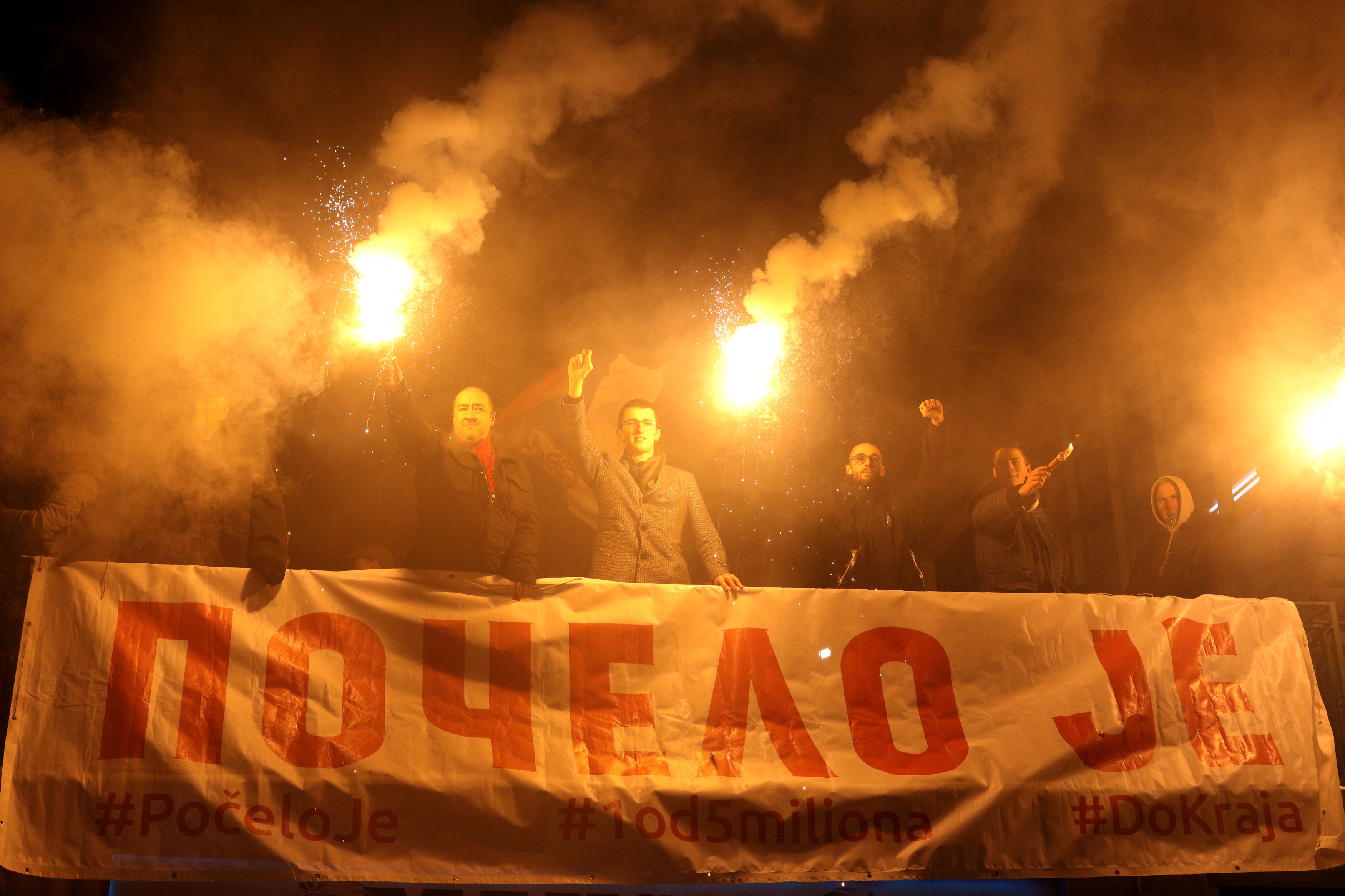    الاحتجاجات الحاشدة ضد الرئيس الصربى فى شوارع بلجراد (2)