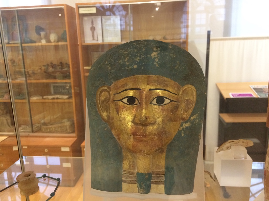 قناع مطلي من الذهب اتخذه المتحف شعار له - سمر سمير - اليوم السابع قناع مطلي من الذهب اتخذه المتحف شعار له - سمر سمير - اليوم السابع