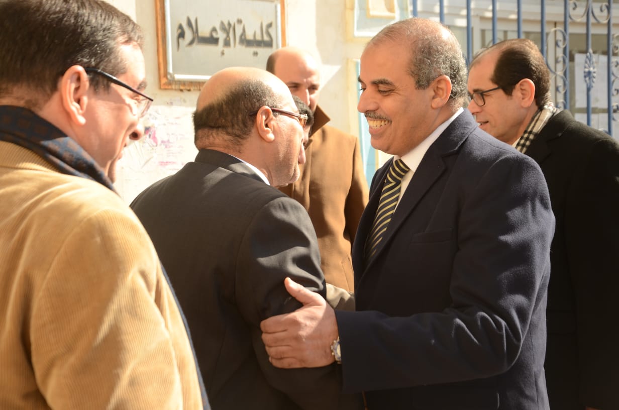 د. محمد المحرصاوى رئيس جامعة الأزهر فى جولة ميدانية مفاجئة (3)