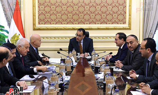 اجتماع رئيس الوزراء برئيس شركة  إيني  (1)