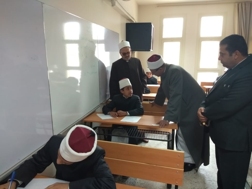وكيل الأزهر يتابع الامتحانات بمعهد العلوم الإسلامية (6)