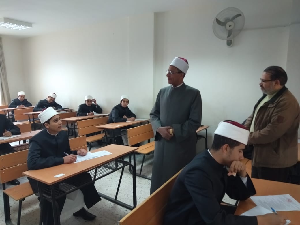 وكيل الأزهر يتابع الامتحانات بمعهد العلوم الإسلامية (3)