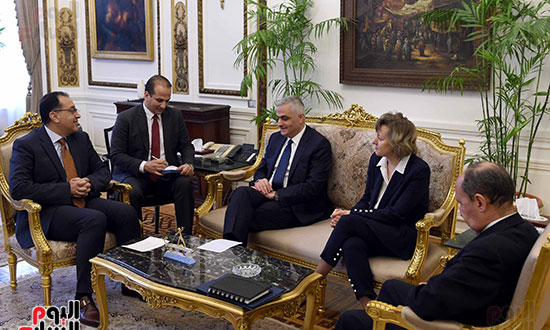 رئيس الوزراء يلتقى وفدا من أرمينيا بحضور وزير الصناعة  (1)