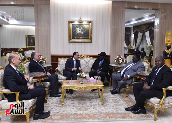 رئيس الوزراء يودّع سلفاكير بالمطار بعد انتهاء زيارته للقاهرة (2)