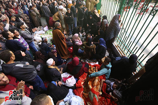 الآلاف يحيون ذكرى استقرار رأس الحسين (5)