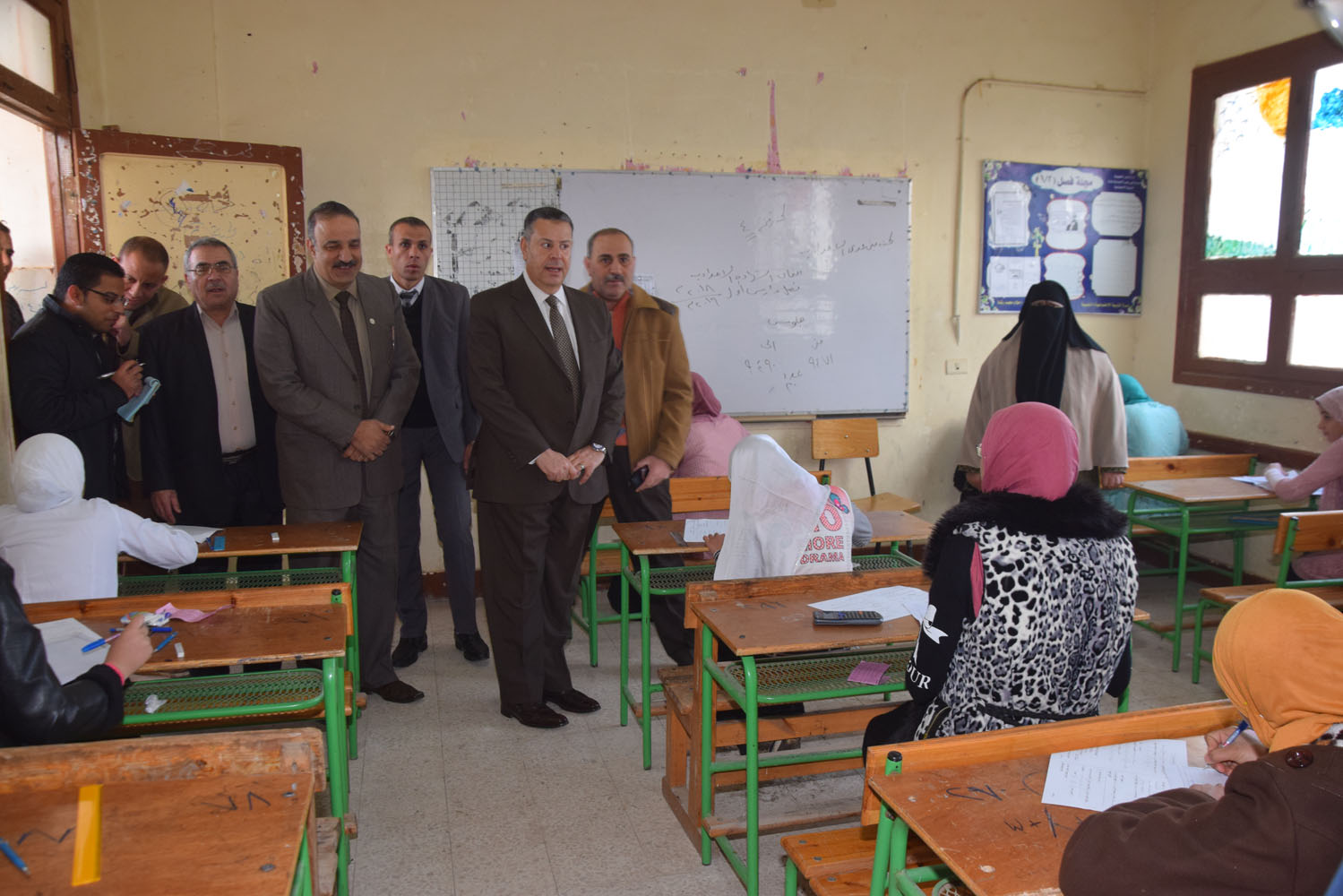 جولة محافظة بنى سويف على لجان الامتحانات (3)