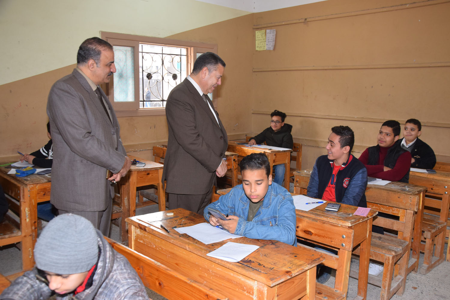 جولة محافظة بنى سويف على لجان الامتحانات (9)