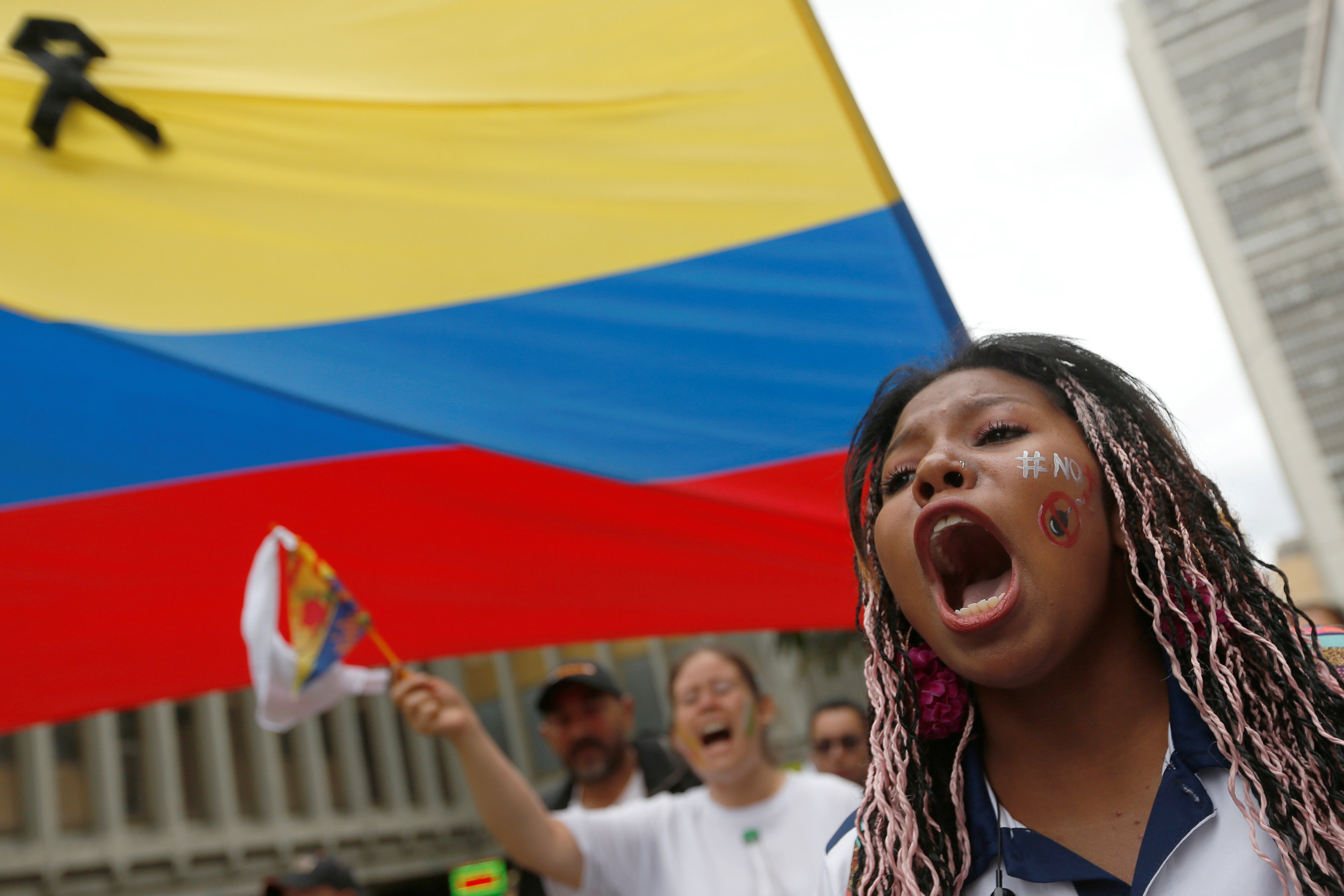 مسيرة ضد العنف فى كولومبيا (2)