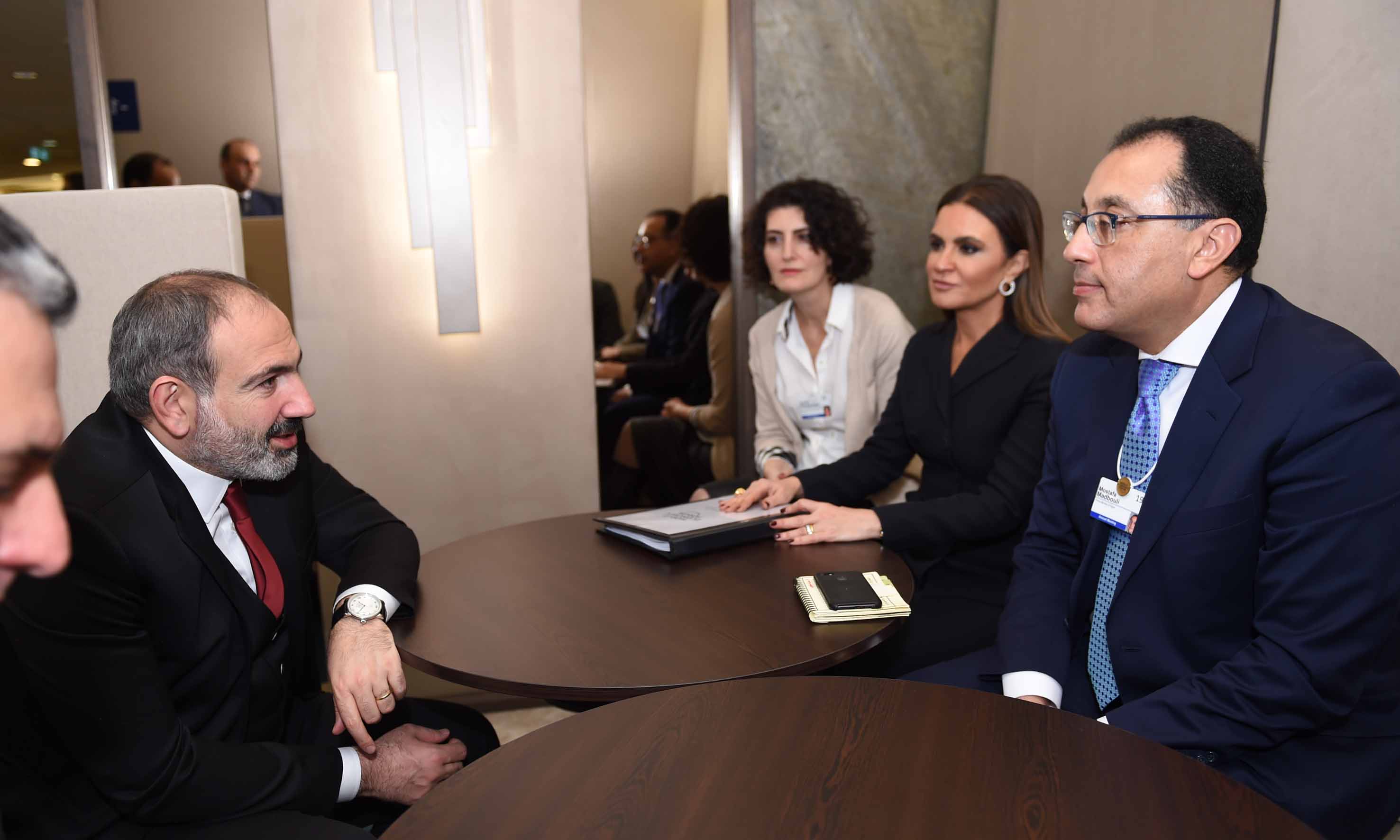 رئيس الوزراء يلتقى نظيره الأرمينى (2)