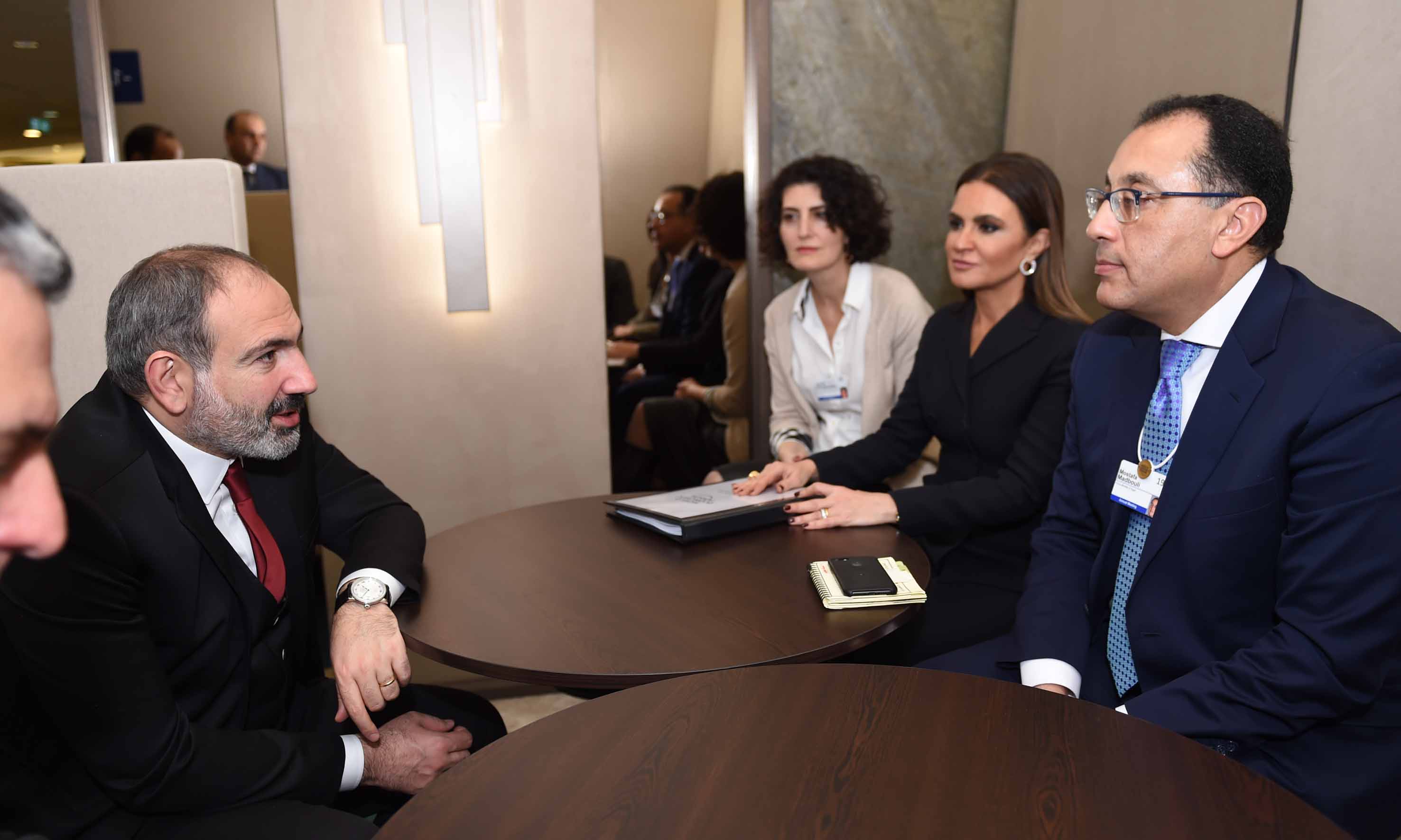 رئيس الوزراء يلتقى نظيره الأرمينى (1)