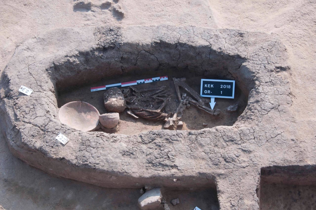 المقابر والدفنات المكتشفة (3)