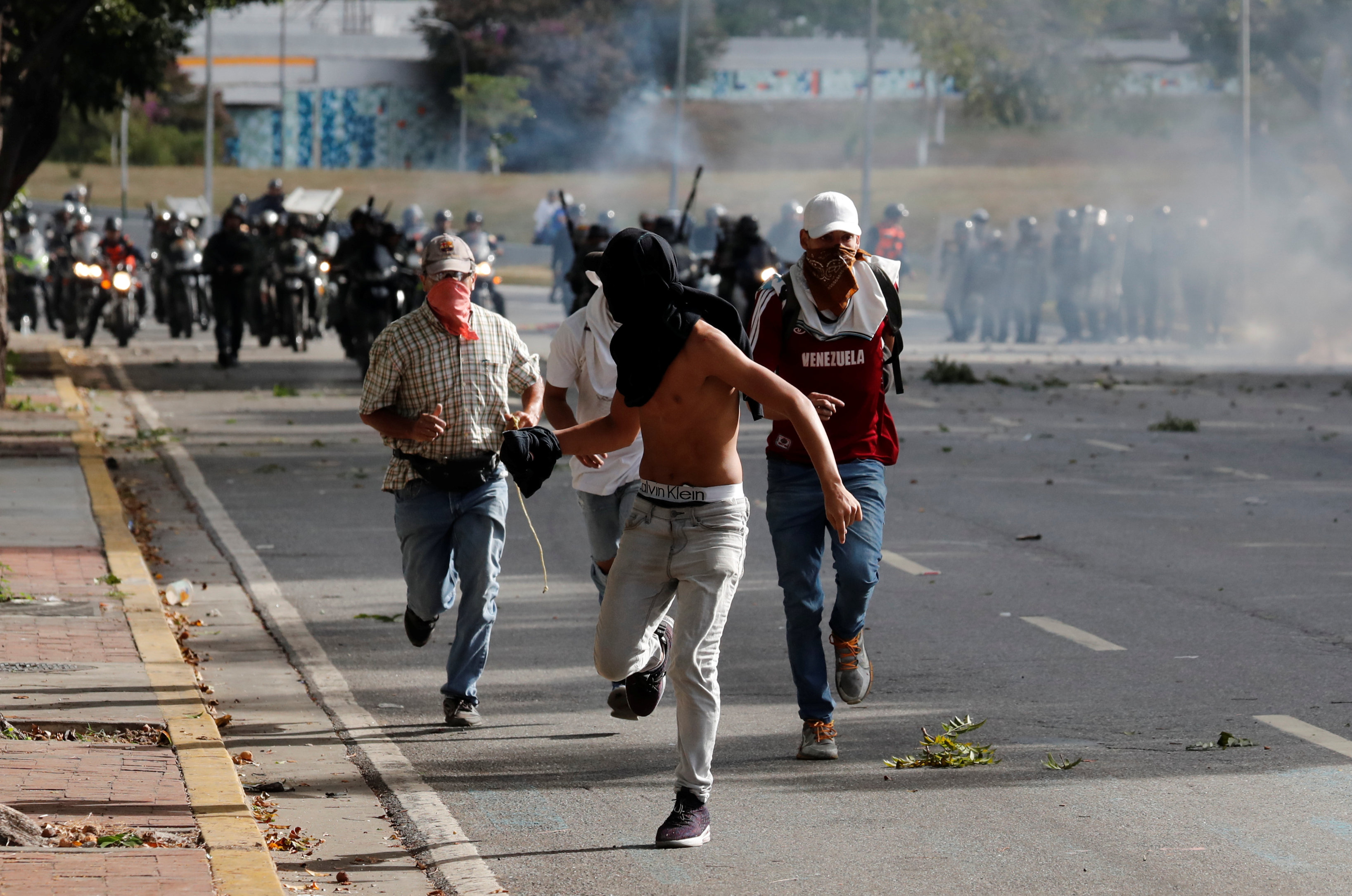 جانب من العنف فى فنزويلا (2)