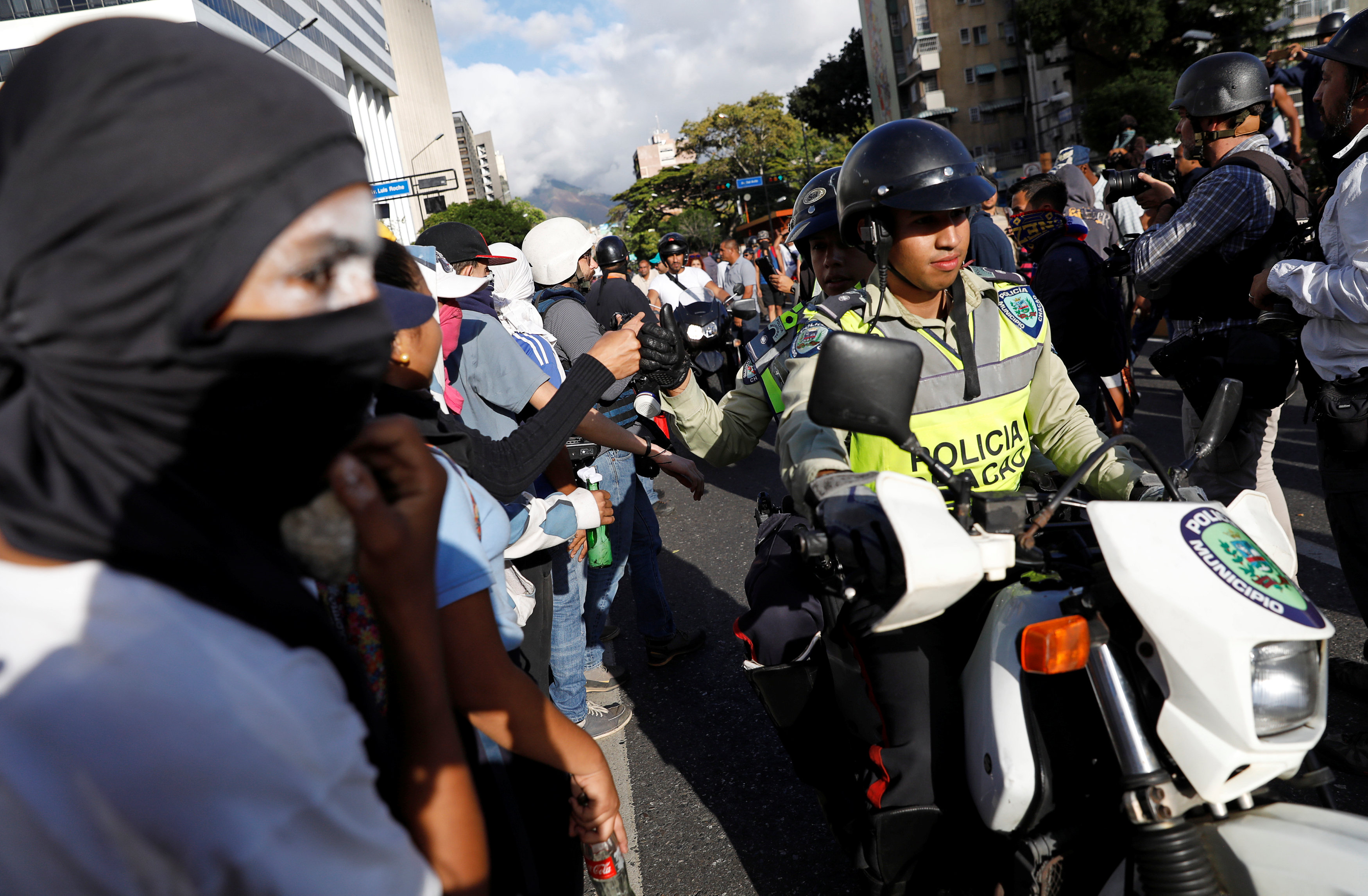 جانب من العنف فى فنزويلا (9)