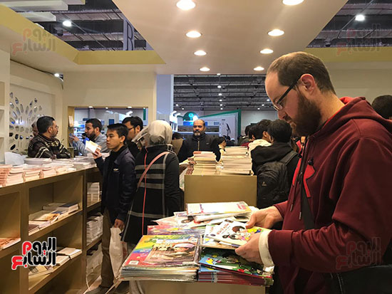 الكتب الأكثر مبيعا فى جناح الأزهر فى معرض القاهرة للكتاب 2019 (8)