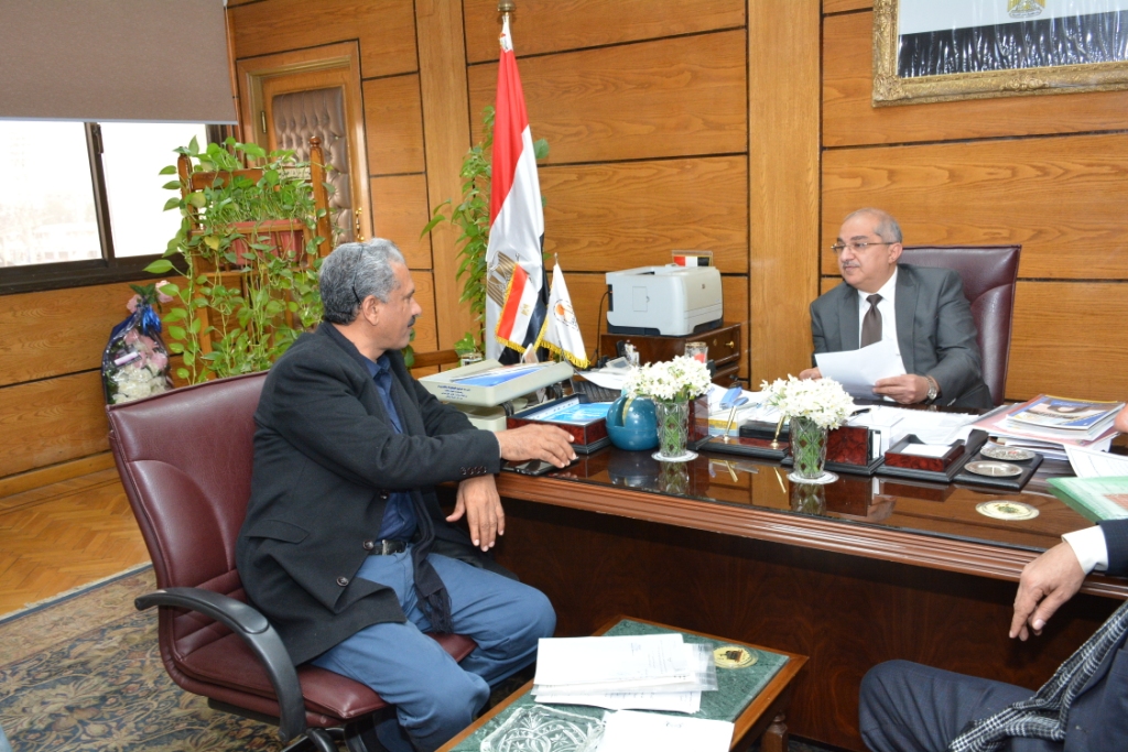 رئيس جامعة أسيوط يلتقي نظيره بجامعة تعز اليمينية (6)