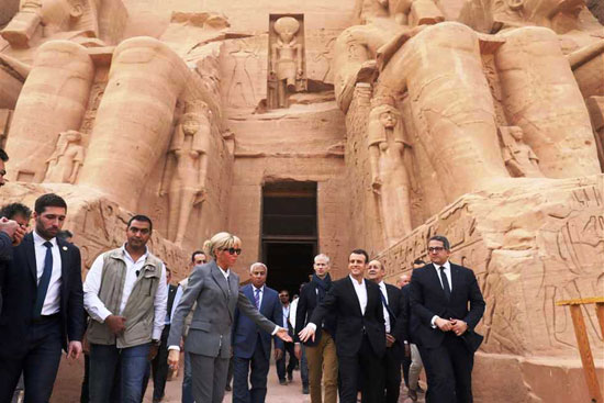 جولة-الرئيس-الفرنسى-بمعبد-أبوسمبل-(4)