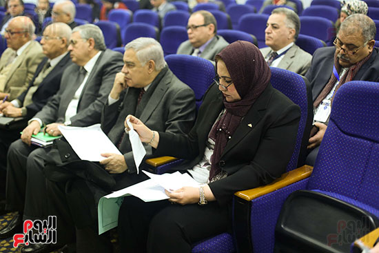 اجتماع لجنة الشئون العربية بمجلس المنواب (7)