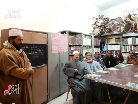 معايشة ميدانية داخل فصول محو الأمية بأسيوط (1)