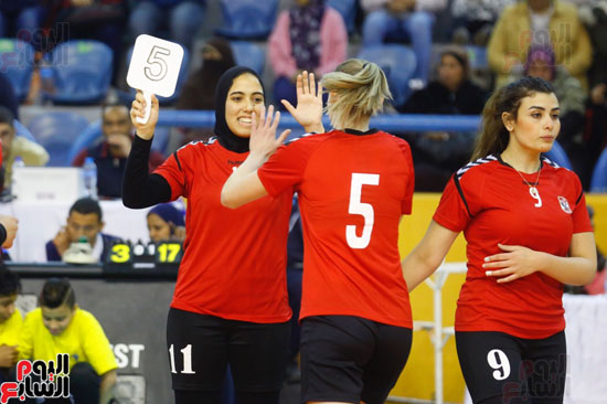 الأهلى و الدفاع المغربى فى البطولة العربية للطائرة سيدات (24)
