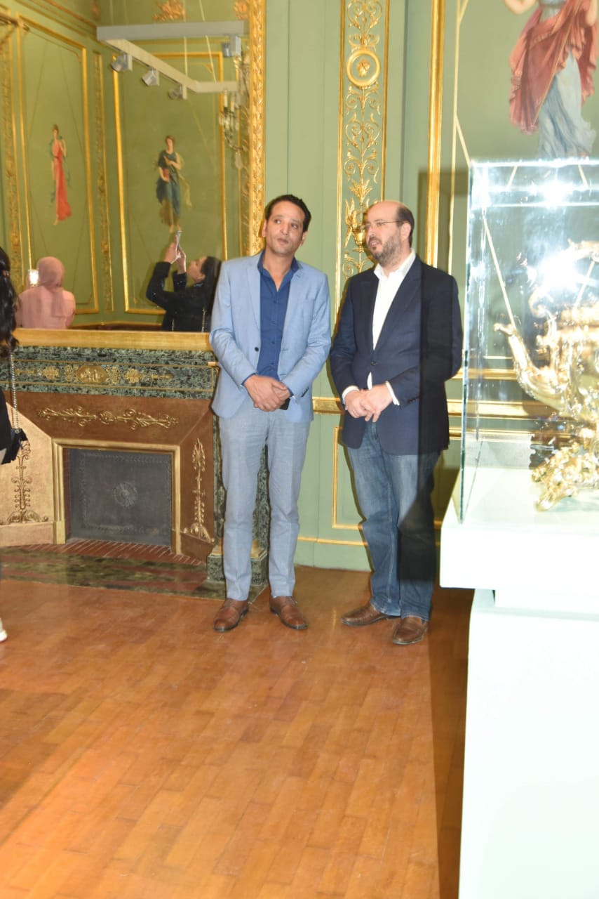 الأمير محمد على خلال زيارته لمجمع الفنون (10)