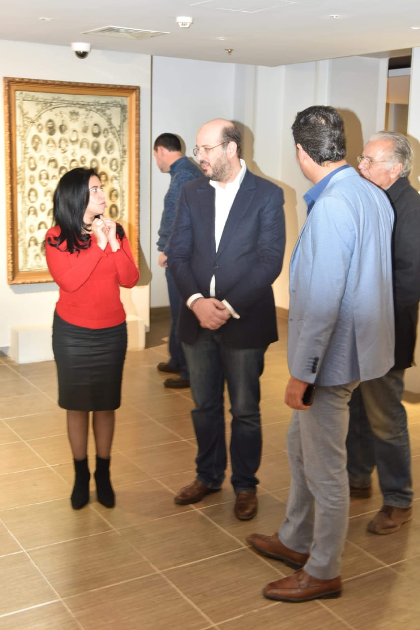 الأمير محمد على خلال زيارته لمجمع الفنون (4)