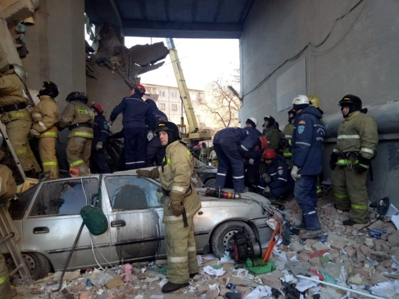 انهيار بناية سكنية جراء انفجار للغاز بروسيا (1)