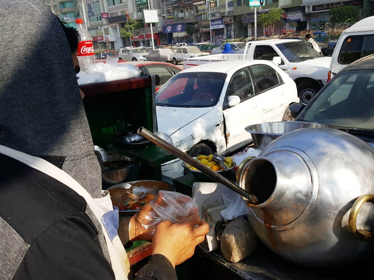 عربة حسن أشهر عربات الفول (22)