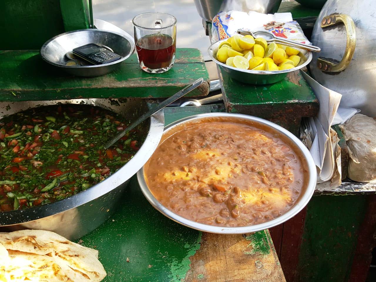 عربة حسن أشهر عربات الفول (26)