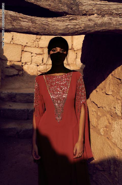 تصميم أزياء مستوحى من منطقة آثرية فى عمان
