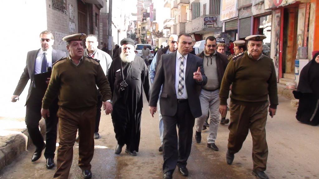 مدير الأمن يتفقد الخدمات الأمنية (2)