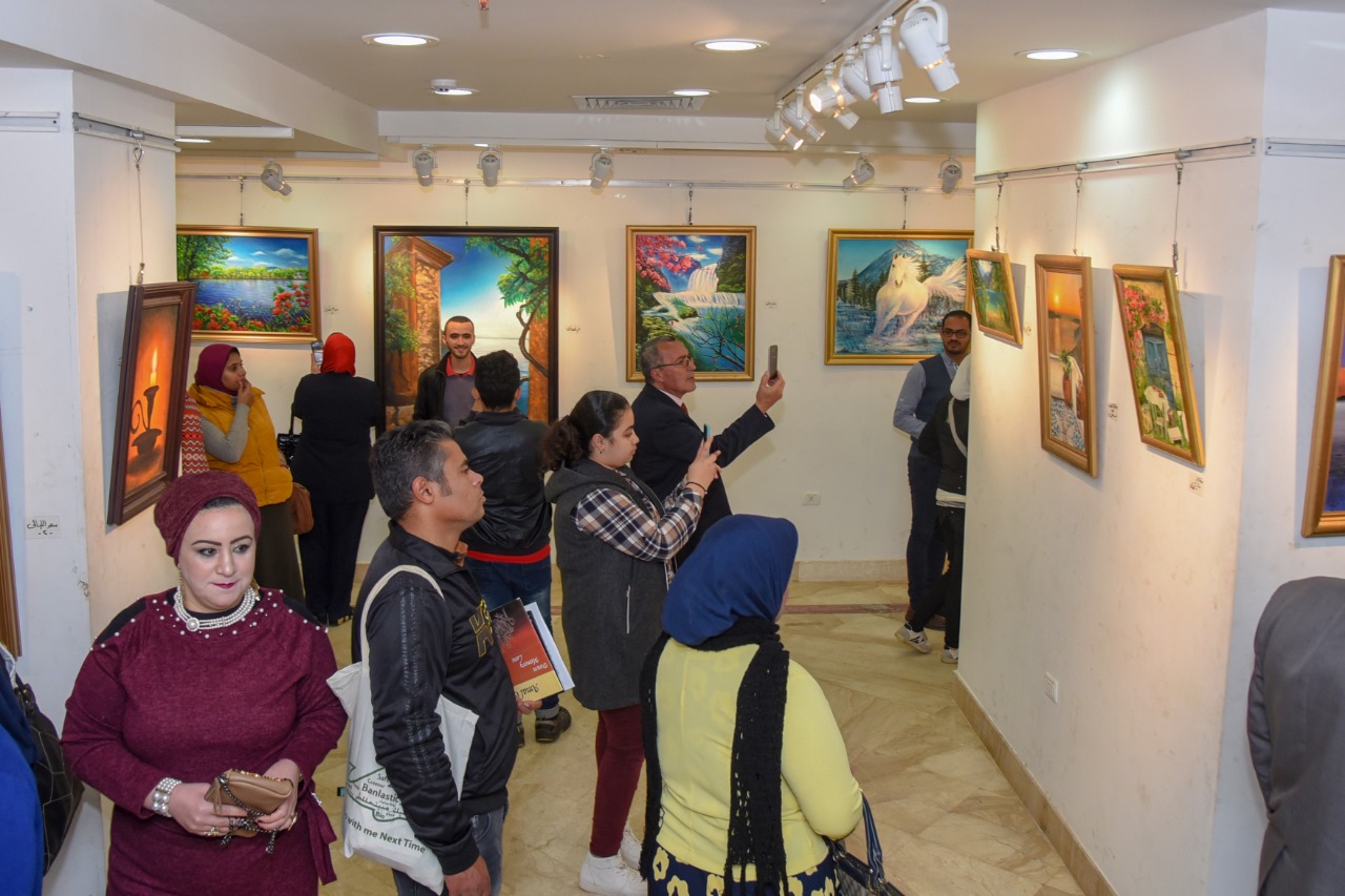افتتاح معرض الفن التشكيلى بقصر ثقافة الانفوشى (3)