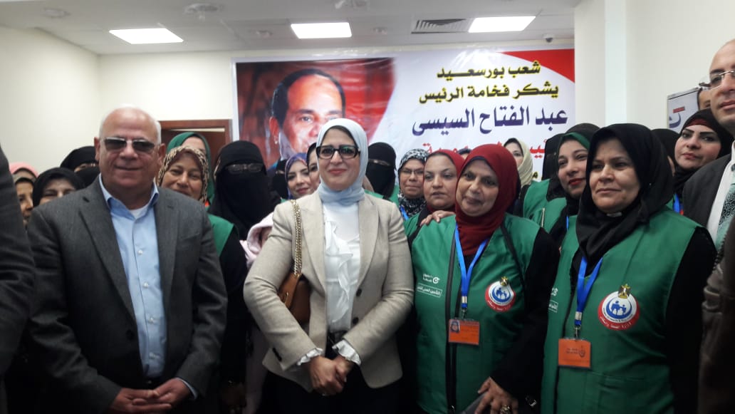 جانب من زيارة وزيرة الصحة لبورسعيد (1)