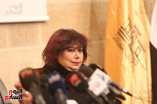 وزيرة الثقافة تتفقد مبنى دار الكتب والعرض المتحفى بصحبة قيادات الوزارة  (25)