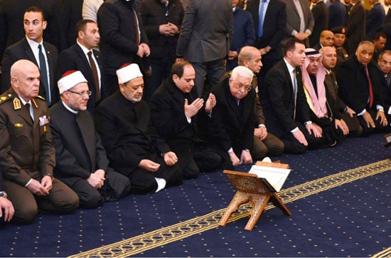 الرئيس يفتتح مسجد الفتاح العليم وكاتدرائية ميلاد المسيح (10)