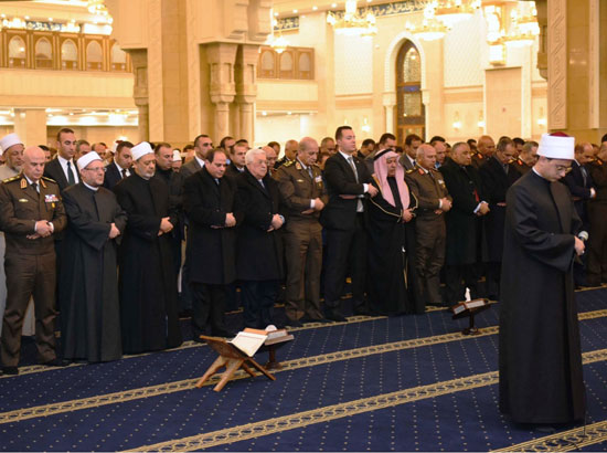 الرئيس يفتتح مسجد الفتاح العليم وكاتدرائية ميلاد المسيح (8)