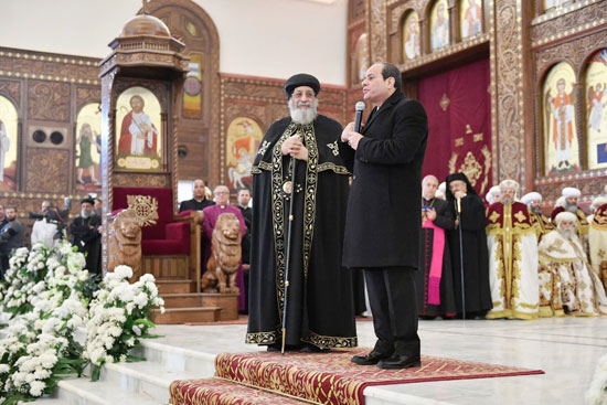 الرئيس يفتتح مسجد الفتاح العليم وكاتدرائية ميلاد المسيح (15)