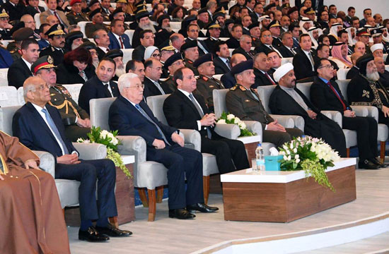 الرئيس يفتتح مسجد الفتاح العليم وكاتدرائية ميلاد المسيح (4)