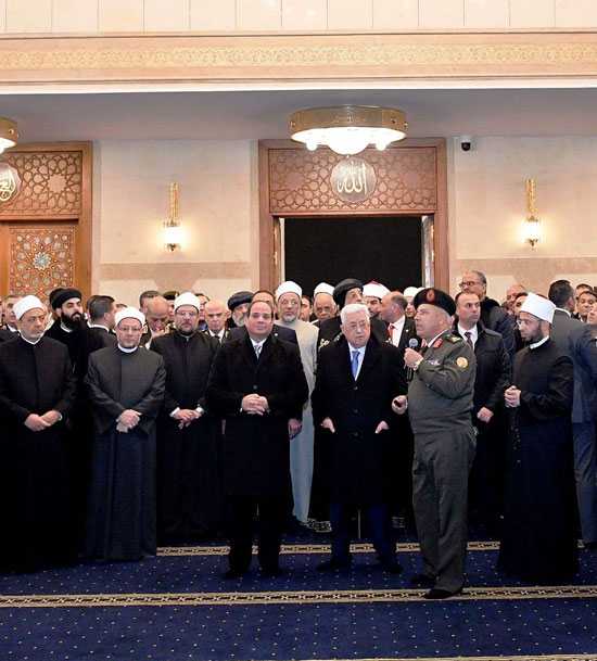 الرئيس يفتتح مسجد الفتاح العليم وكاتدرائية ميلاد المسيح (5)