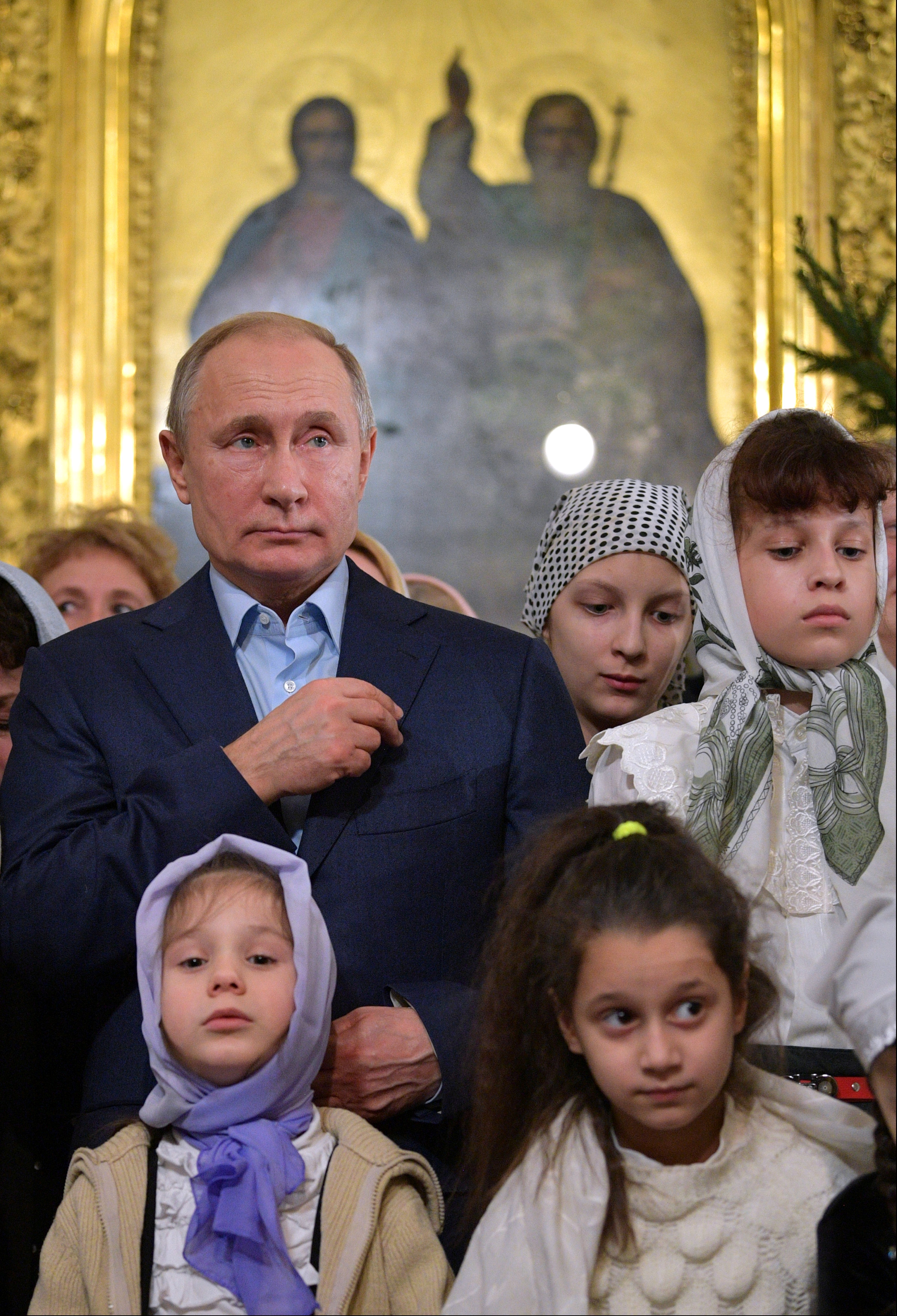 الرئيس بوتين يحضر قداس عيد الميلاد فى إحدى كنائس (6)