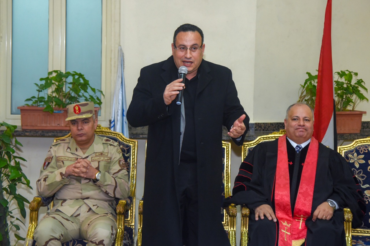محافظ الإسكندرية يشارك في حفل استقبال الطائفة الإنجيلية بمناسبة عيد الميلاد المجيد (3)