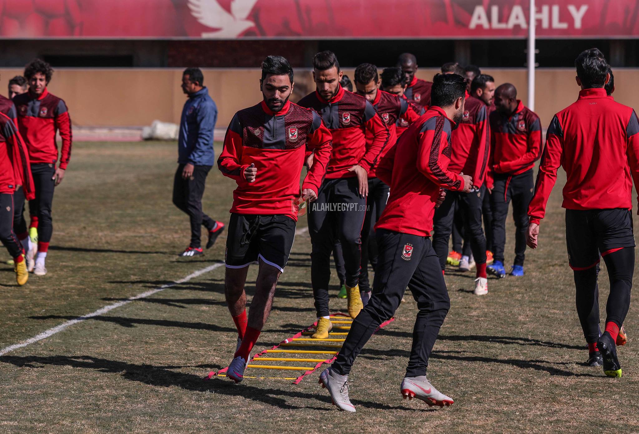 الشحات في مران الاهلى الشحات في مران الاهلى