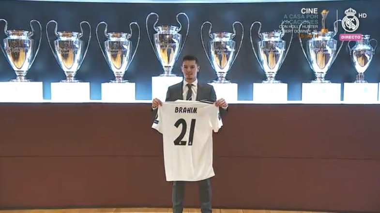 دياز يحمل قميصه مع ريال مدريد أمام الكؤوس الأوروبية