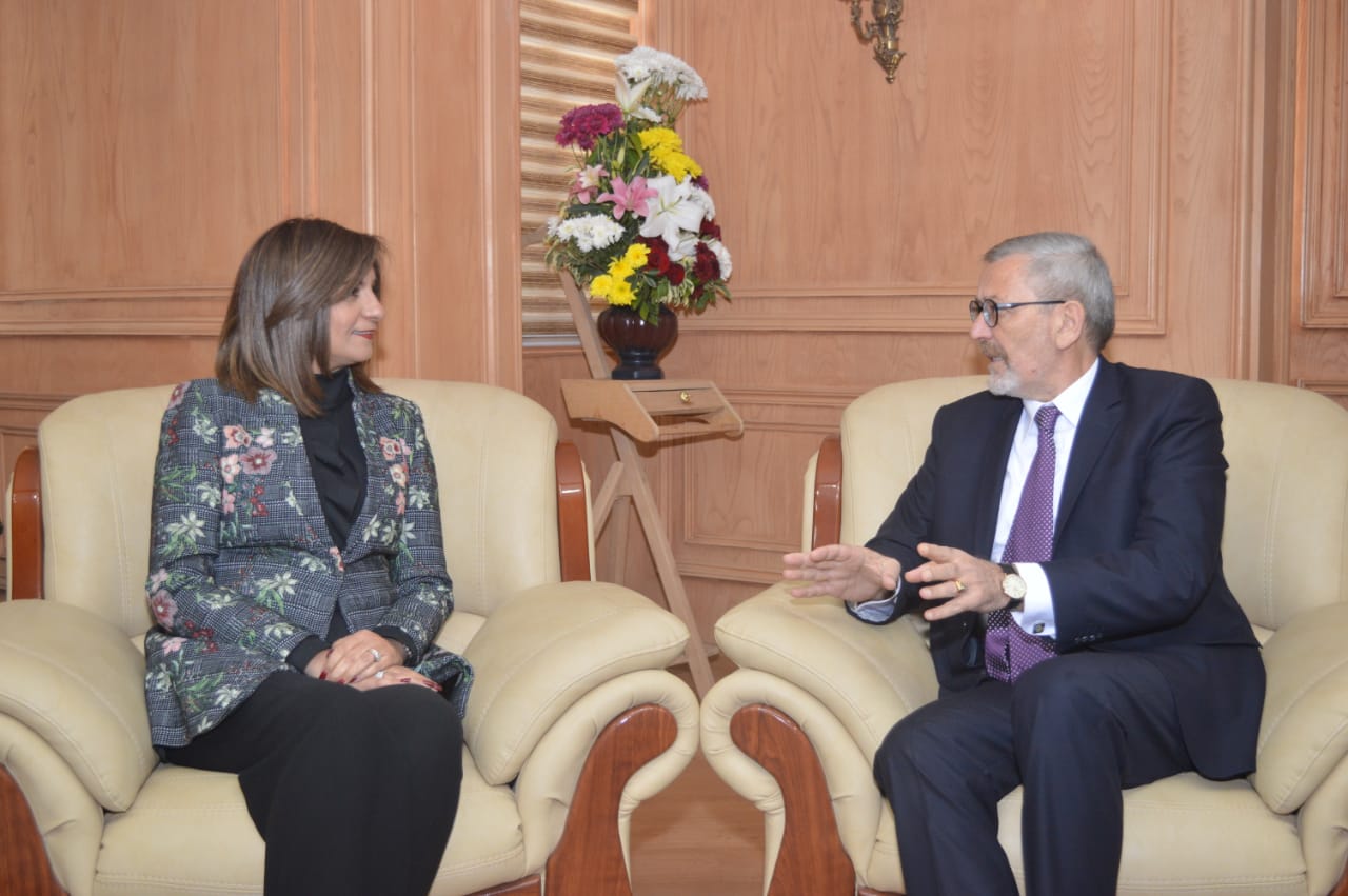 وزيرة الهجرة تستقبل سفير ألبانيا بالقاهرة لبحث تعزيز سبل التعاون المشترك (2)