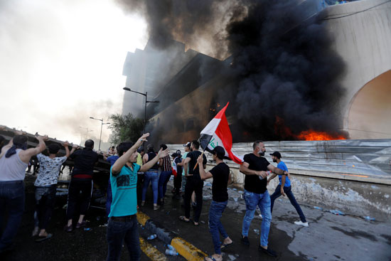متظاهرون-عراقيون-ببغداد