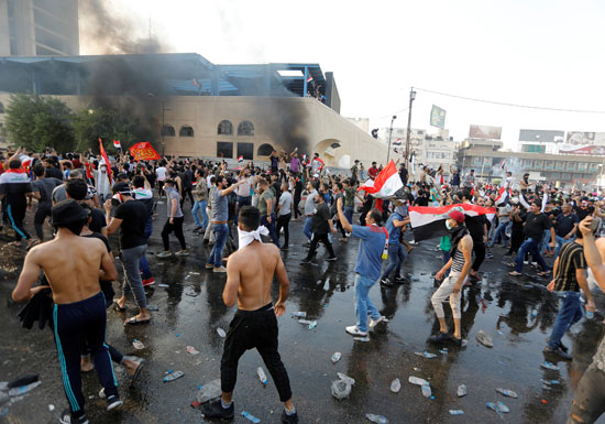 حالة-من-الفوضى-تخيم-على-المشهد-فى-بغداد
