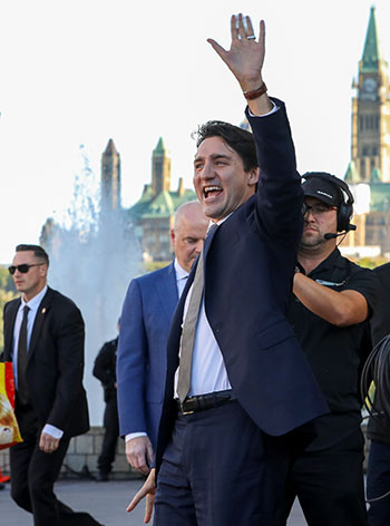 رئيس الوزراء الكندى يتزعم الحزب الليبرالى