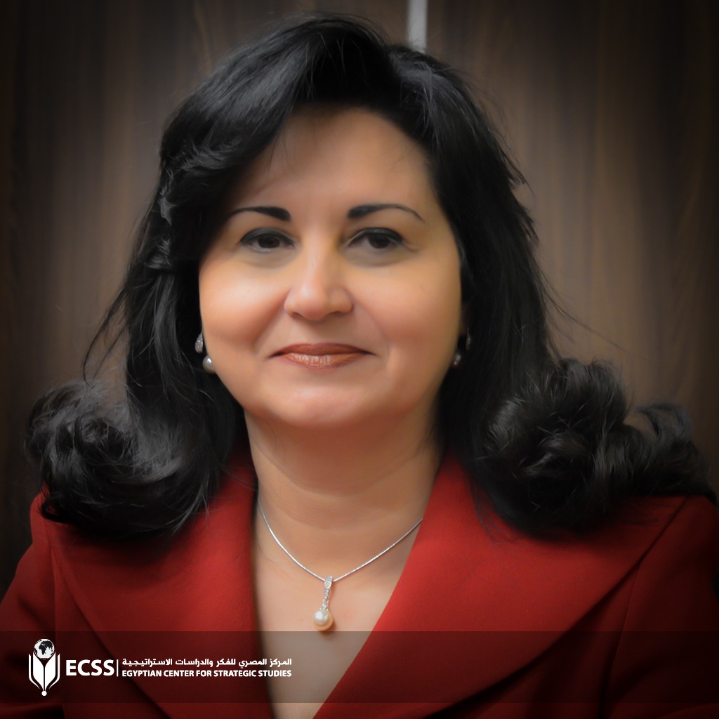 الدكتورة نهي بكر عضو الهيئة الإستشارية بالمركز المصري