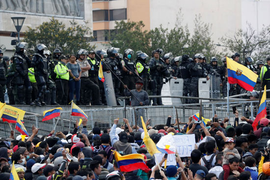 2019-10-12T003715Z_1652762423_RC1AA30F2240_RTRMADP_3_ECUADOR-PROTESTS
